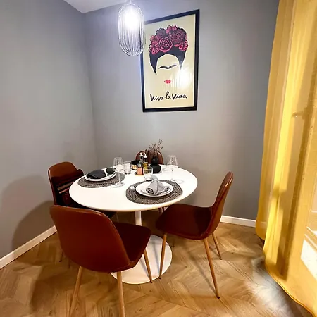 Opera Theatre With A Courtyard Appartamento Varna