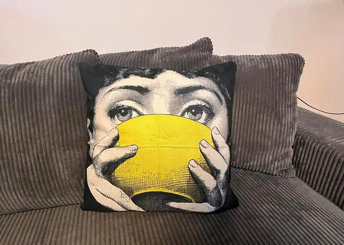 Opera Theatre With A Courtyard Appartement *