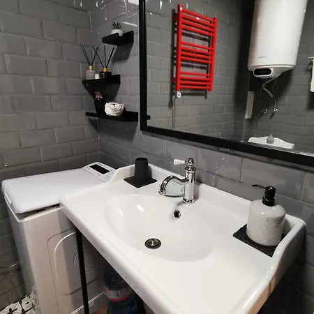 דירה Opera Theatre With A Courtyard