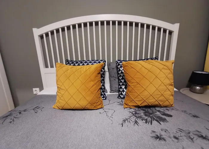 Apartment Opera Theatre With A Courtyard Warna